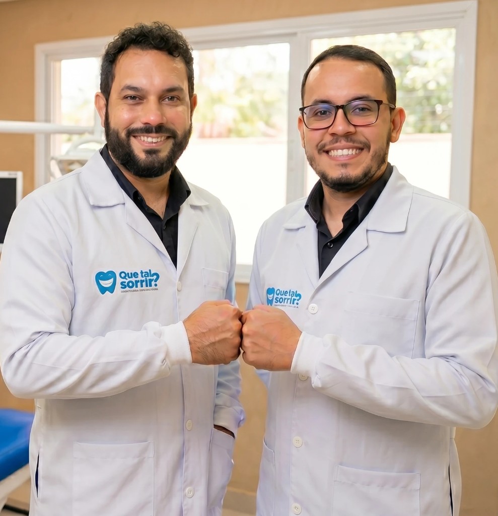 Cirurgiões-dentistas da clínica Que tal Sorrir?
